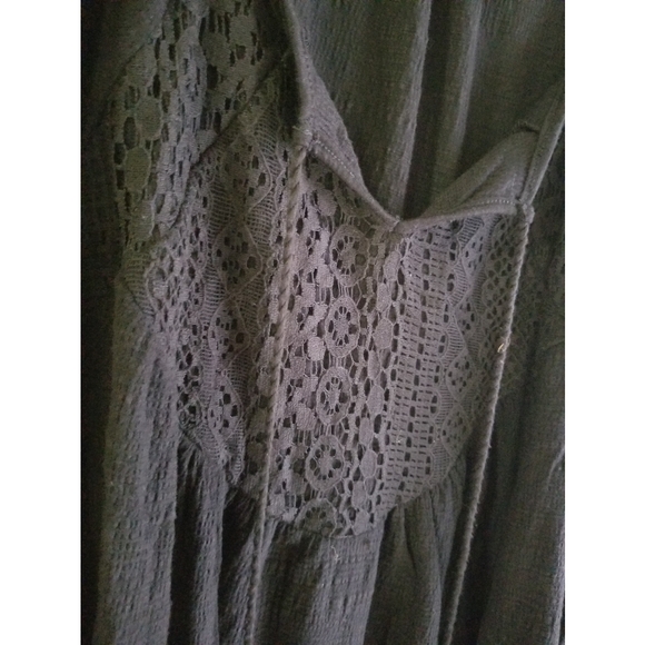 Flowy plus size top - Picture 3 of 4